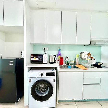 T3 1-10 Pax Trefoil 2Room Setia Alam Cozy Home Wifi Tv Bagian luar foto