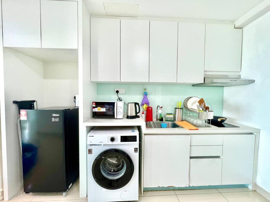 T3 1-10 Pax Trefoil 2Room Setia Alam Cozy Home Wifi Tv Bagian luar foto