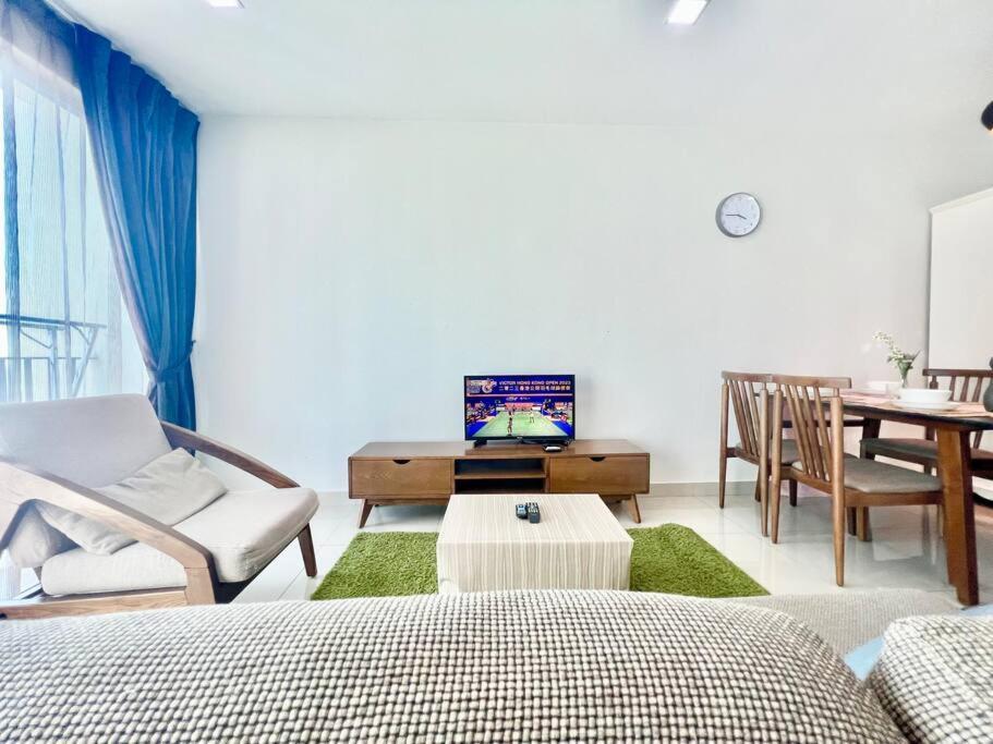 T3 1-10 Pax Trefoil 2Room Setia Alam Cozy Home Wifi Tv Bagian luar foto